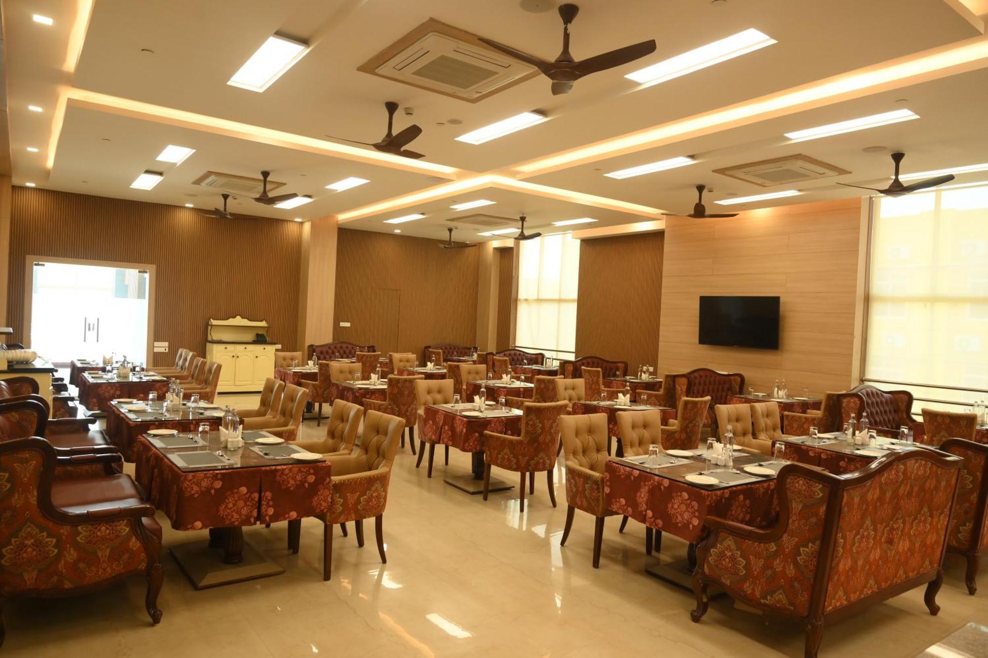 Mayfair World Cup Village Rourkela Экстерьер фото